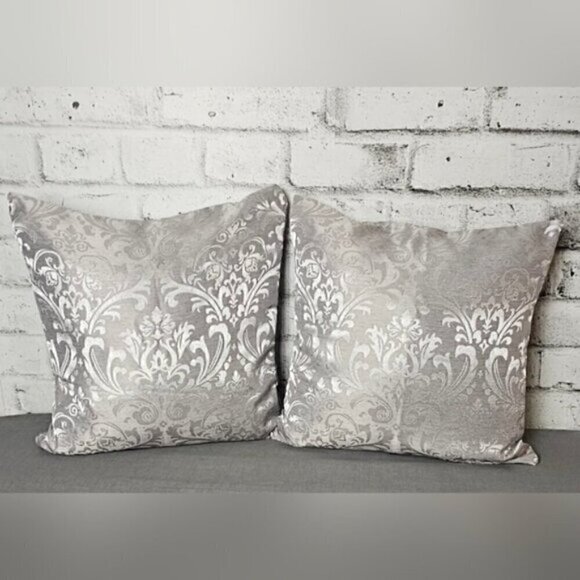4 × Throw Pillow Covers. 2 Grey & Silver Damask and 2 3D Chiffon Black Rose - Picture 3 of 9